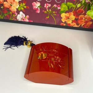 Opium | Yves Saint Laurent | Bar Soap Dish with tassel